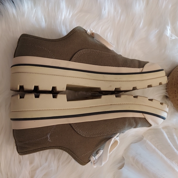 ZARA Olive Green Canvas Wedge Sneakers. - Picture 8 of 11